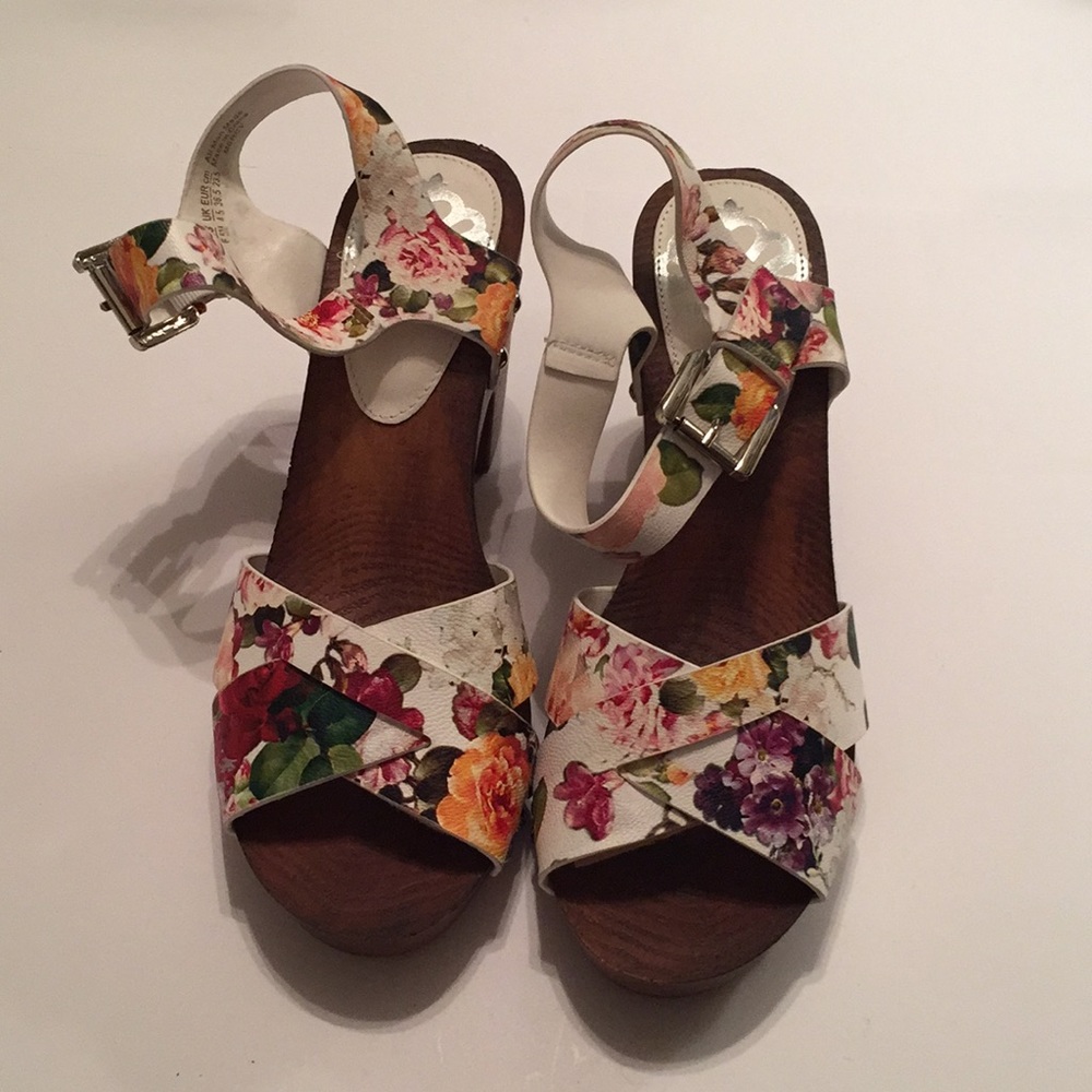 Fergie Sandals with Woodlike Heels